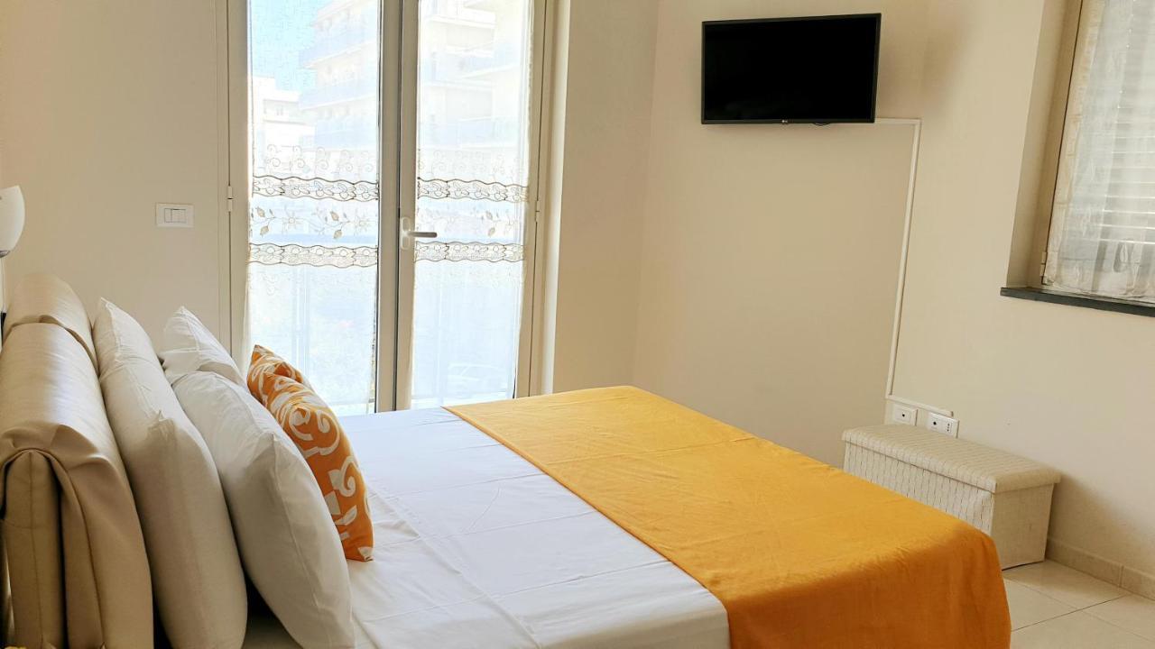 Nerissa Holiday Apartment 밀라초 외부 사진