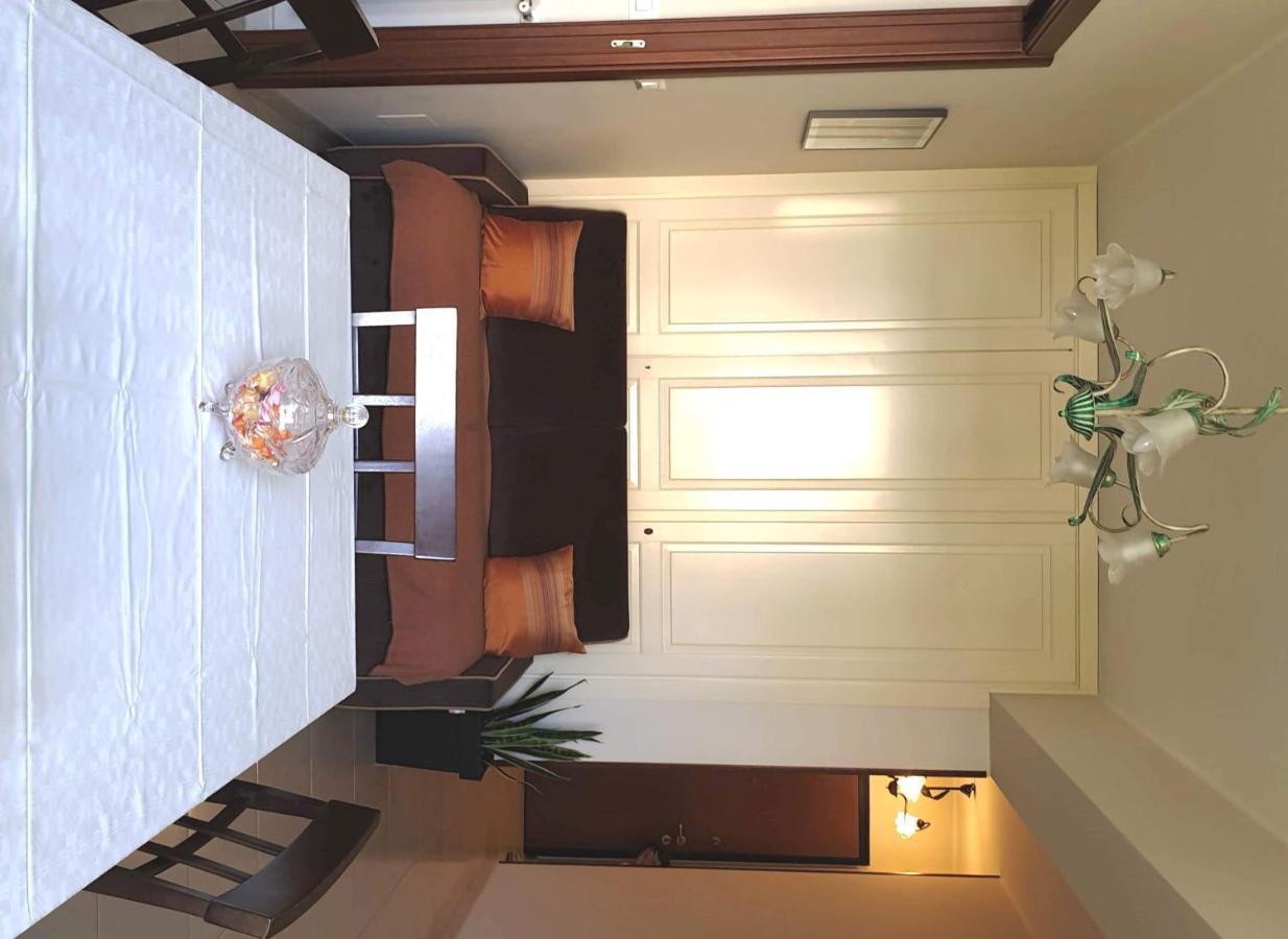 Nerissa Holiday Apartment 밀라초 외부 사진